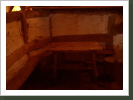 Fischerhütte: 6-7 Schlafplätze, davon 4 auf der Empore, die über Leitern erreichbar sind. Tisch und Hocker optional möglich. Fischerhütte: 6-7 Schlafplätze, davon 4 auf der Empore, die über Leitern erreichbar sind. Tisch und Hocker optional möglich.
